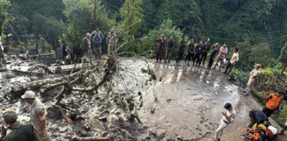 4 Killed In J-K As Cloudburst Strikes Ramban, Rescue Ops Underway 4 Killed In J-K As Cloudburst Strikes Ramban,Rescue Ops Underway