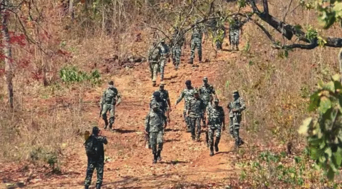 30 Naxals Surrender in Chhattisgarh’s Bijapur, Begin Rehabilitation 30 Naxals Surrender in Chhattisgarh's Bijapur, Begin Rehabilitation