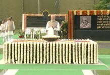 Prime Minister Modi Pays Tribute to Atal Bihari Vajpayee on His Death Anniversary, Calls His Service the Driving Force of Self-Reliant India