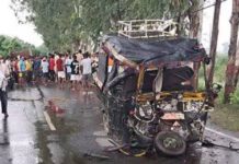 Patna-Gaya Tragedy: Speeding Car Rams Truck At Midnight, Five Youth Killed On Spot Patna-Gaya Tragedy: Speeding Car Rams Truck At Midnight, Five Youth Killed On Spot