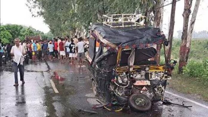 ACCIDENT Patna-Gaya Tragedy: Speeding Car Rams Truck At Midnight, Five Youth Killed On Spot