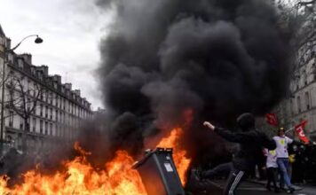 Paris On Fire: Protesters Clash With Police, 200 Arrested Amid Widespread Violence In France Paris On Fire: Protesters Clash With Police, 200 Arrested Amid Widespread Violence In France