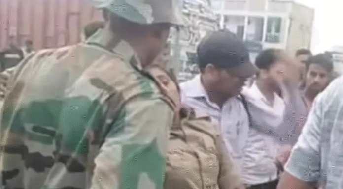 Police Vehicle Escorting VIP Meets with Accident in Gaya, 4 Policemen Injured Police Vehicle Escorting VIP Meets with Accident in Gaya, 4 Policemen Injured