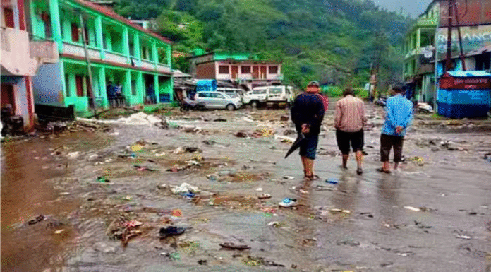 Yellow Alert for Heavy Rain in Dehradun & 2 Other Uttarakhand Districts; Authorities on High Alert Yellow Alert for Heavy Rain in Dehradun & 2 Other Uttarakhand Districts; Disaster Management on High Alert