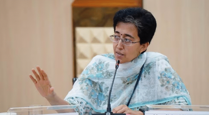 Atishi Calls on Delhi CM to Grant ₹18,000 to Flood-Hit Families, ₹20,000 per Acre to Farmers Atishi Calls on Delhi CM to Grant ₹18,000 to Flood-Hit Families, ₹20,000 per Acre to Farmers