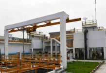 DRM Cracks Down on Delays, Orders Fast-Track of Sewerage and Platform Works at Muzaffarpur Junction DRM Inspects Muzaffarpur Junction, Demands Quick Completion of Sewerage, Platforms