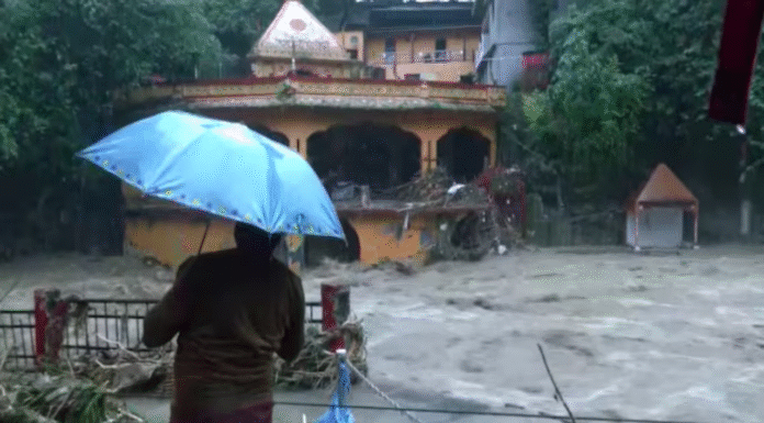 2 Missing As Heavy Rain Causes Cloudburts in Dehradun; Shops Washed Away 2 Missing As Heavy Rain Causes Cloudburts in Dehradun; Shops Washed Away