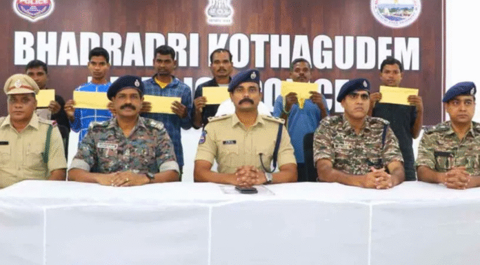 6 Maoists from Chhattisgarh surrender before police in Kothagudem Six Maoists from Chhattisgarh surrender before police in Kothagudem