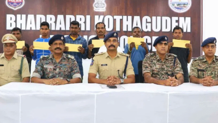 Six Maoists from Chhattisgarh surrender before police in Kothagudem