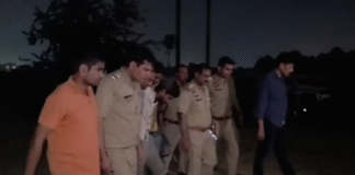 Noida Police Clash with Thieves: 3 Arrested Including Woman, Jewelry Worth ₹6 Lakh Recovered Noida Police Clash with Thieves: 3 Arrested Including Woman, Jewelry Worth ₹6 Lakh Recovered