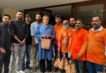 Swiggy Sends Idlis to Shashi Tharoor Following His Viral Poetic Defence to the Dish Swiggy Sends Idlis to Shashi Tharoor Following His Viral Poetic Defence to the Dish