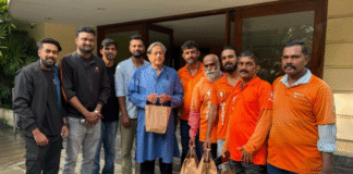 Swiggy Sends Idlis to Shashi Tharoor Following His Viral Poetic Defence to the Dish Swiggy Sends Idlis to Shashi Tharoor Following His Viral Poetic Defence to the Dish