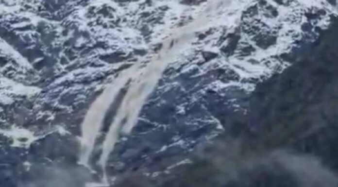 Video: Massive Avalanche Rocks Rudraprayag, Chorabari Glacier Shaken By Nature’s Fierce Outburst Video: Massive Avalanche Rocks Rudraprayag, Chorabari Glacier Shaken By Nature’s Fierce Outburst