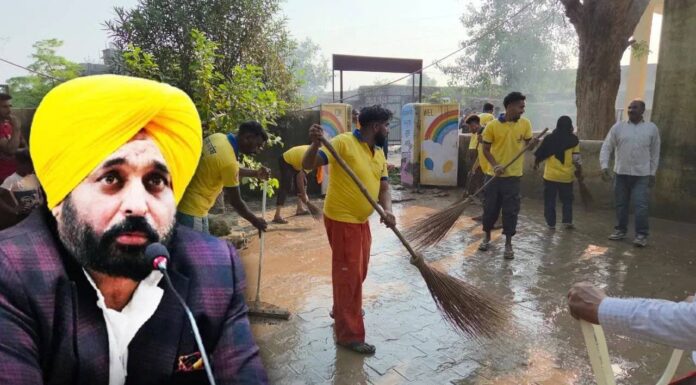 Health camps and cleanliness drives in flood-affected areas of Punjab, 51,000 people treated on the first day Health camps and cleanliness drives in flood-affected areas of Punjab, 51,000 people treated on the first day