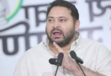 Bihar Elections: Tejashwi Yadav promises Rs 30,000 salary and permanent jobs to ‘Jeevika Didis’ Bihar Elections: Tejashwi Yadav promises Rs 30,000 salary and permanent jobs to 'Jeevika Didis'