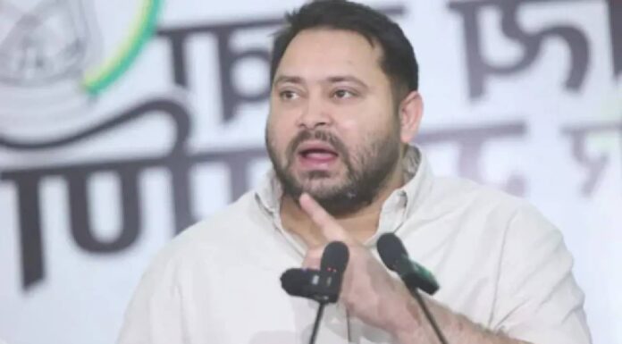 Bihar Elections: Tejashwi Yadav promises Rs 30,000 salary and permanent jobs to ‘Jeevika Didis’ Bihar Elections: Tejashwi Yadav promises Rs 30,000 salary and permanent jobs to 'Jeevika Didis'