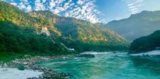 Rishikesh Viral Video Sparks Clash Between Tradition and Freedom in India Foreign woman in bikini bathes in Ganges at Rishikesh, social media uproar erupts nationwide