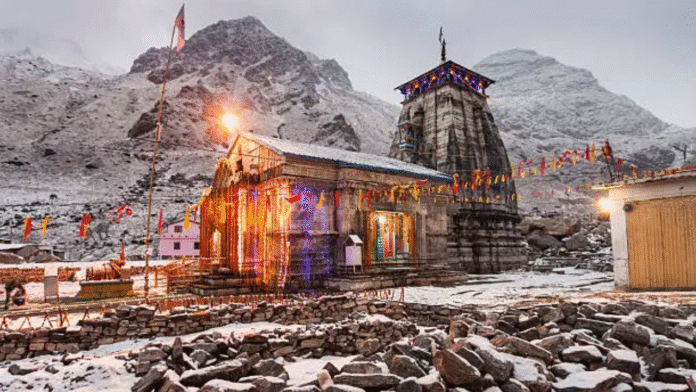 Jai Ho Shankaray! Kedarnath and Hemkund Sahib Covered in Snow, Pilgrims Enjoy Chilling Weather