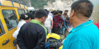 Badrinath Highway Accident: Vehicle Found in Gorge After 24 Hours, Three Dead Badrinath Highway Accident: Vehicle Found in Gorge After 24 Hours, Three Dead