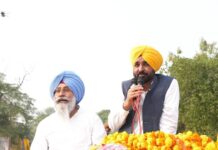 Mann Transforms Tarn Taran Rally Into Emotional Call For Future, Saying Leadership Means Sharing People’s Pain Mann Transforms Tarn Taran Rally Into Emotional Call For Future, Saying Leadership Means Sharing People’s Pain