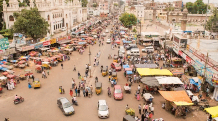 Delhi vehicle ban: Only BS6 vehicles allowed to enter the capital from Nov 1; heavy fines for violations Delhi vehicle ban: Only BS6 vehicles allowed to enter the capital from Nov 1; heavy fines for violations