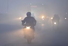 Top 5 fog-riding tips every motorcyclist must know this winter
