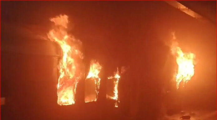 Andhra Pradesh Train Tragedy: One Killed As Two Coaches Of Tata-Ernakulam Express Catch Fire Andhra Pradesh Train Tragedy