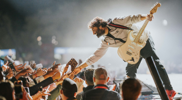 Bollywood’s Star Playback Singer Arijit Singh Announces Retirement, Leaves Fans Emotional Arijit Singh, one of Bollywood's most popular and successful singers, has made an announcement which has shocked his fans.