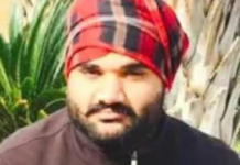 Punjab: Gangster Goldy Brar’s Parents Arrested In 2024 Case Parents of gangster Goldy Brar arrested in connecrion with 2024 ransom, death threat case in Punjab.