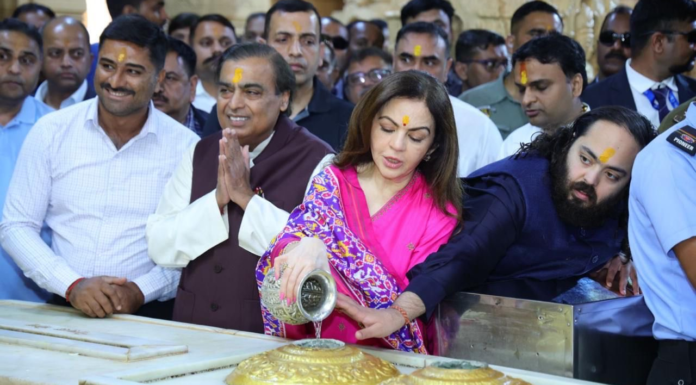 How Does Mukesh Ambani start his day? A Look At His Daily Routine Mukesh Ambani wakes up early, usually around 5 am.