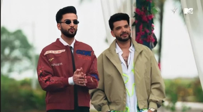 Bigg Boss Star Karan Kundra Expresses Love In Unique Way, Gets Girlfriend’s Picture Tattooed On Chest Karan Kundra recently revealed his new tattoo to the paparazzi at a Ramadan celebration event in Mumbai.