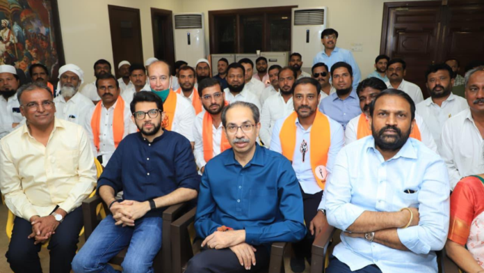 A group of Shiv Sena workers performed puja at the Phelwan Baba temple and chanted slogans 