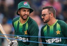 Trouble Inside Pakistan Camp as Salman Ali Agha, Mike Hesson Clash