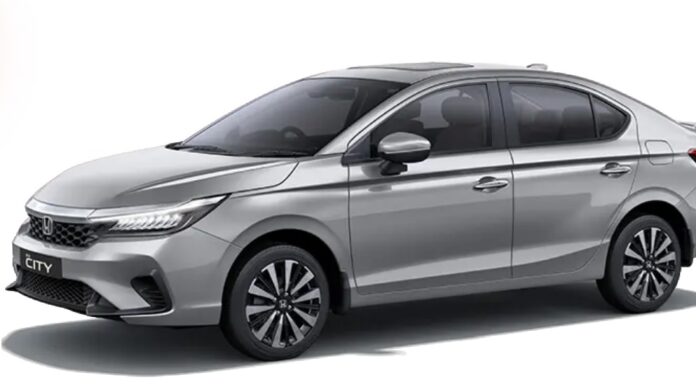 Record discount in February, this 5-seater car is getting a benefit of around Rs 2 lakh