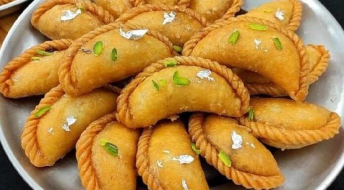 From Turkey’s Royal Kitchens To Bundelkhand: The 800-Year Journey Of Gujiya From Turkey’s Royal Kitchens To Bundelkhand: The 800-Year Journey Of Gujiya
