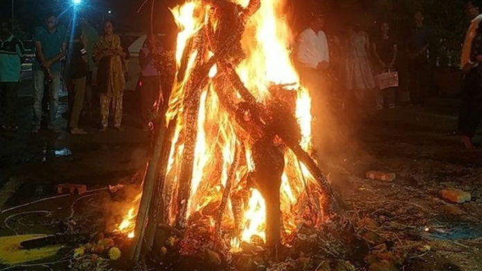 Holika Dahan The fire of Holika Dahan burns away negative energy and obstacles into ashes. The remaining ashes are regarded as highly auspicious and protective.