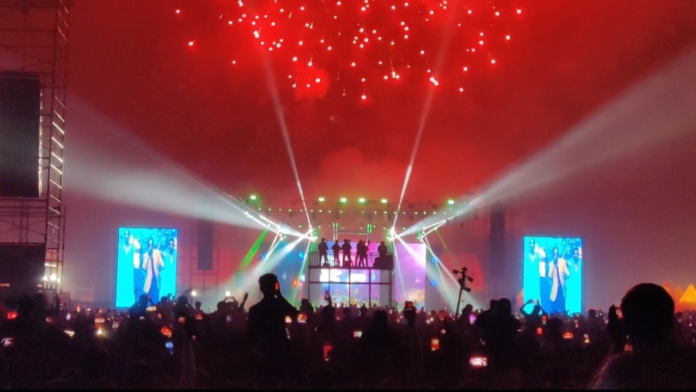 Honey Singh's Delhi Concert Singer-rapper Yo Yo Honey Singh kicked off his 'My Chapter – India Tour' on Saturday, March 14, at the Indira Gandhi Indoor Stadium (IGI Stadium) in Delhi.