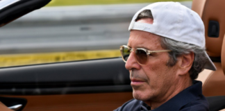 ‘Jeffrey Epstein’ Spotted On Streets Of Florida, Creates Sensation On Social Media People are baffled, wondering: Is Jeffrey Epstein—who died years ago—driving a car on the streets of Florida?