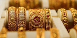 Gold And Silver Prices Surge: Gold Up Rs 6000, Silver Jumps Rs 10,000 There was another surge as soon as the markets opened on March 26; gold became costlier by Rs 6,000 and silver by more than Rs 10,000 in a single day.