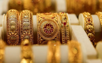 Gold And Silver Prices Surge: Gold Up Rs 6000, Silver Jumps Rs 10,000 There was another surge as soon as the markets opened on March 26; gold became costlier by Rs 6,000 and silver by more than Rs 10,000 in a single day.