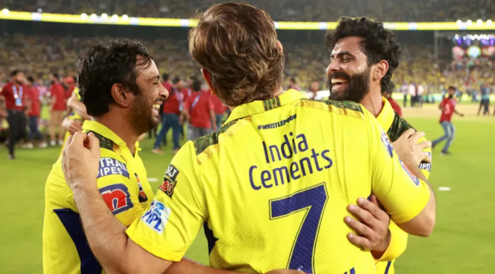 MS Dhoni Jersey Change Rumours Go Viral, Fans React to No. 8 Buzz