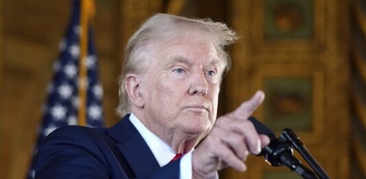 Trump Weighs 3-Stage Military Plan on Iran After Strategic Pentagon Briefing