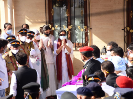 Asha Bhosle Funeral: Son Lights Funeral Pyre As Nation Bids Adieu To Music Icon With State Honours April 12, 2026, brought a day of profound sorrow to the Indian music industry.