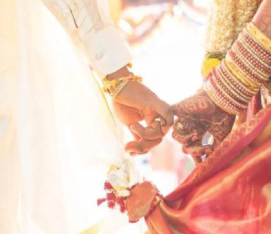 ‘Wife Showed Obscene Videos, Made Unnatural Demands’: Man Files Sensational FIR In Bengaluru A man residing in Bengaluru has filed an FIR against his wife. The complaint levels several serious allegations against her and her family members.