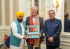 CM Bhagwant Mann Meets Dutch Hockey Legend Bovelander; Invites Olympian to Engage with Punjab’s Athletes CM Bhagwant Mann Meets Dutch Hockey Legend Bovelander; Invites Olympian to Engage with Punjab’s Athletes