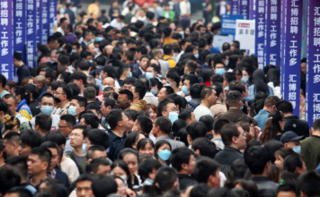Cracks In China: Rising Job Crisis, Falling Incomes And Elite Exodus The decline in the income of working people in China is clearly visible. Salaries have been cut in many places and the number of jobs has also reduced.