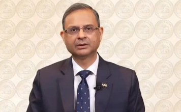 RBI MPC Meeting: Repo Rate Unchanged, India’s GDP Growth Seen At 6.9%, Says Governor RBI Governor Sanjay Malhotra announced that the Monetary Policy Committee had decided to keep the repo rate unchanged.