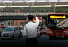 Delhi Traffic Alert: Major Roads to Face Curbs Near Arun Jaitley Stadium Due to IPL Match Today Delhi Traffic Alert: Major Roads to Face Curbs Near Arun Jaitley Stadium Due to IPL Match Today