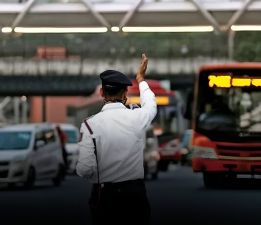 Delhi Traffic Alert: Major Roads to Face Curbs Near Arun Jaitley Stadium Due to IPL Match Today Delhi Traffic Alert: Major Roads to Face Curbs Near Arun Jaitley Stadium Due to IPL Match Today