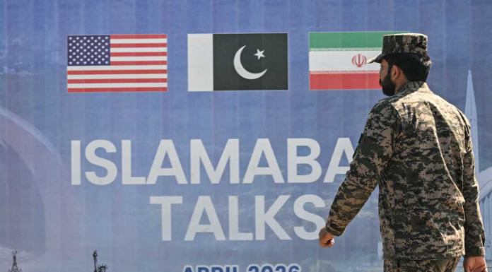 US-Iran Talks Hit Fresh Hurdle as Tehran Rejects Pakistan Visit